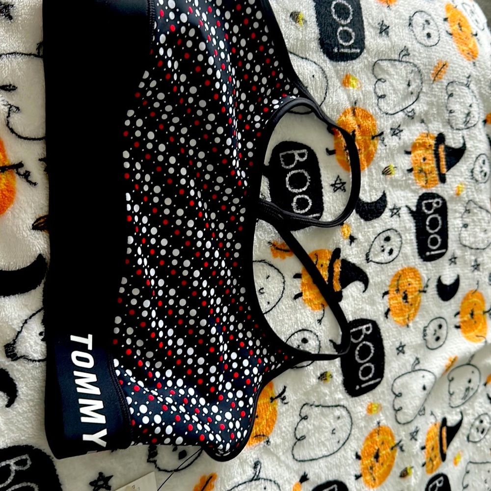 Tommy Hilfiger new sports bra